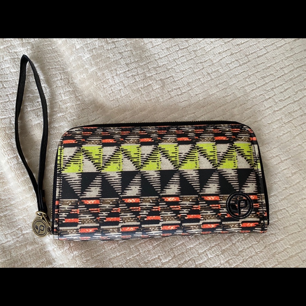 Pistil wallet